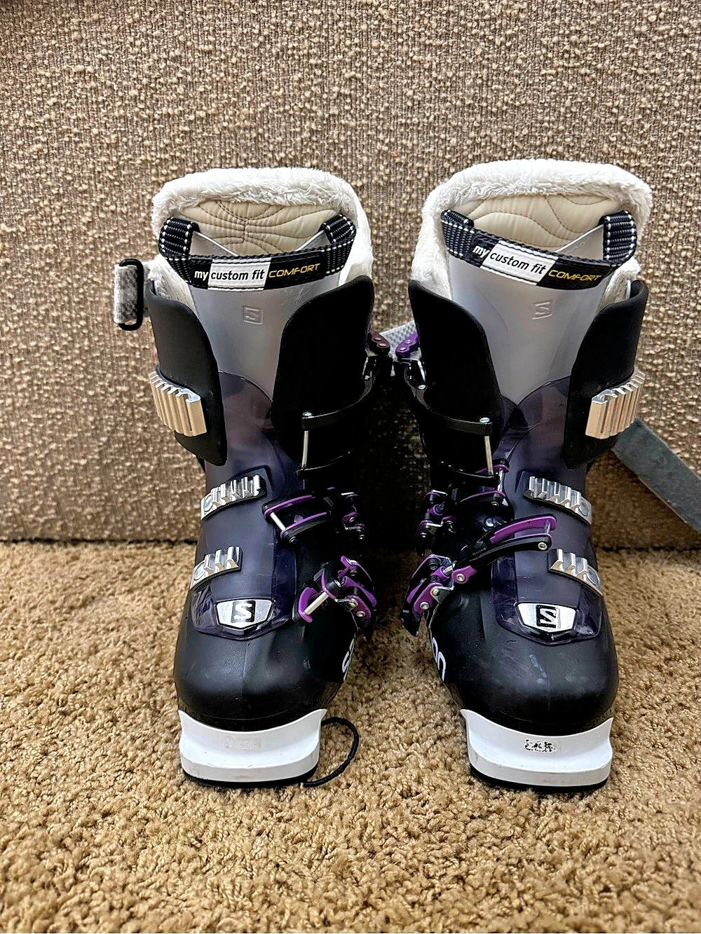 Salomon Quest 70 W Ski Boots in Black & Purple size 23.5